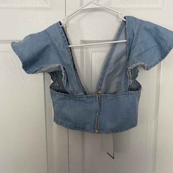 Denim Crop Top Pretty Little Thing - Picture 2 of 3